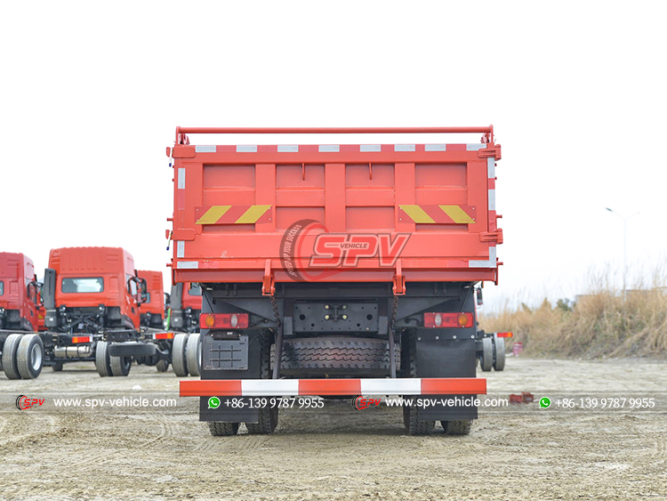 DONGFENG Heavy-duty Dumper Vehicle - Rear Side
